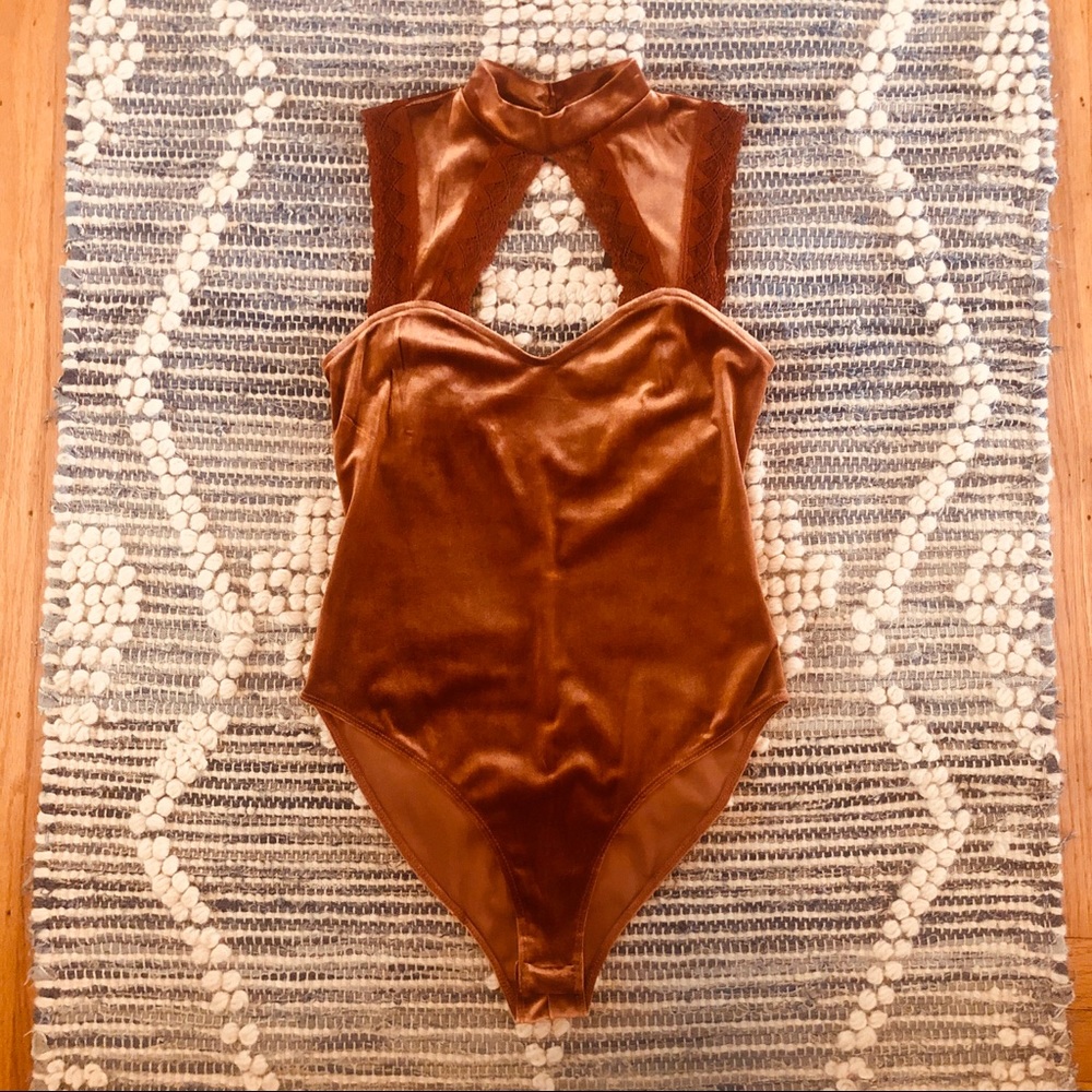 Velvet Keyhole Bodysuit